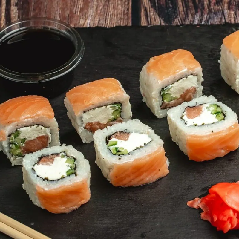 Sake Filadelfiya Roll (8 əd.)