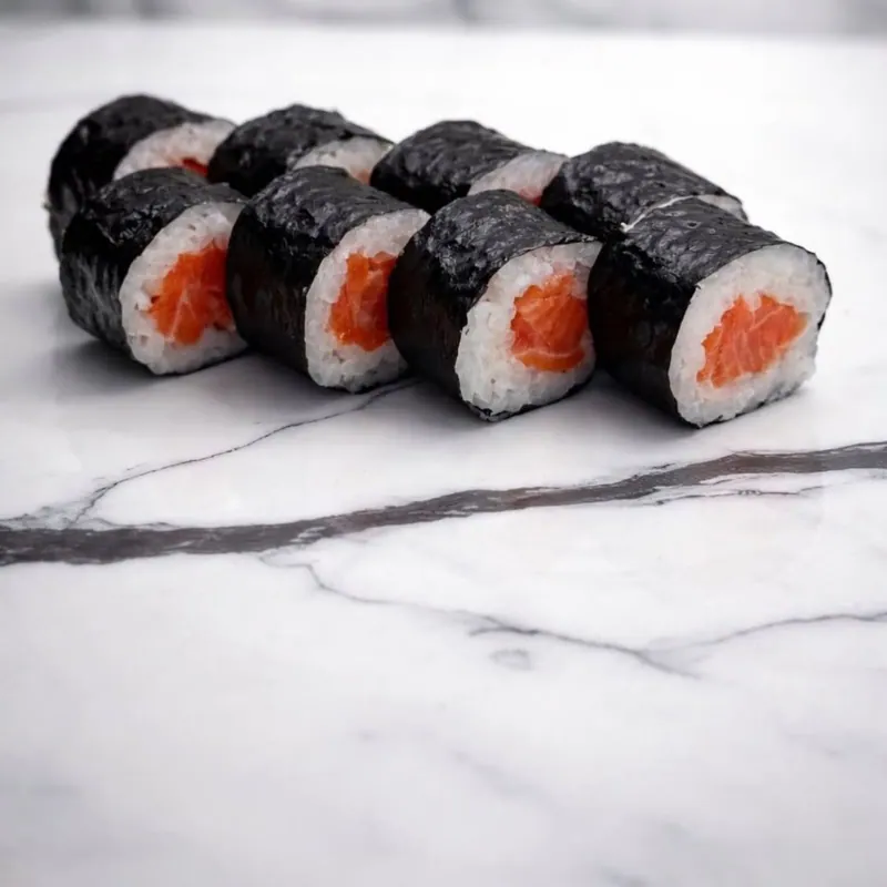 Sake maki roll 8 ədəd