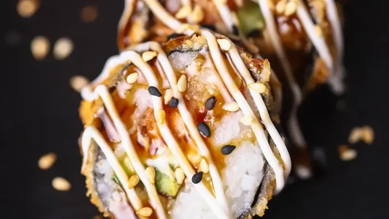 İsti Kaliforniya Roll