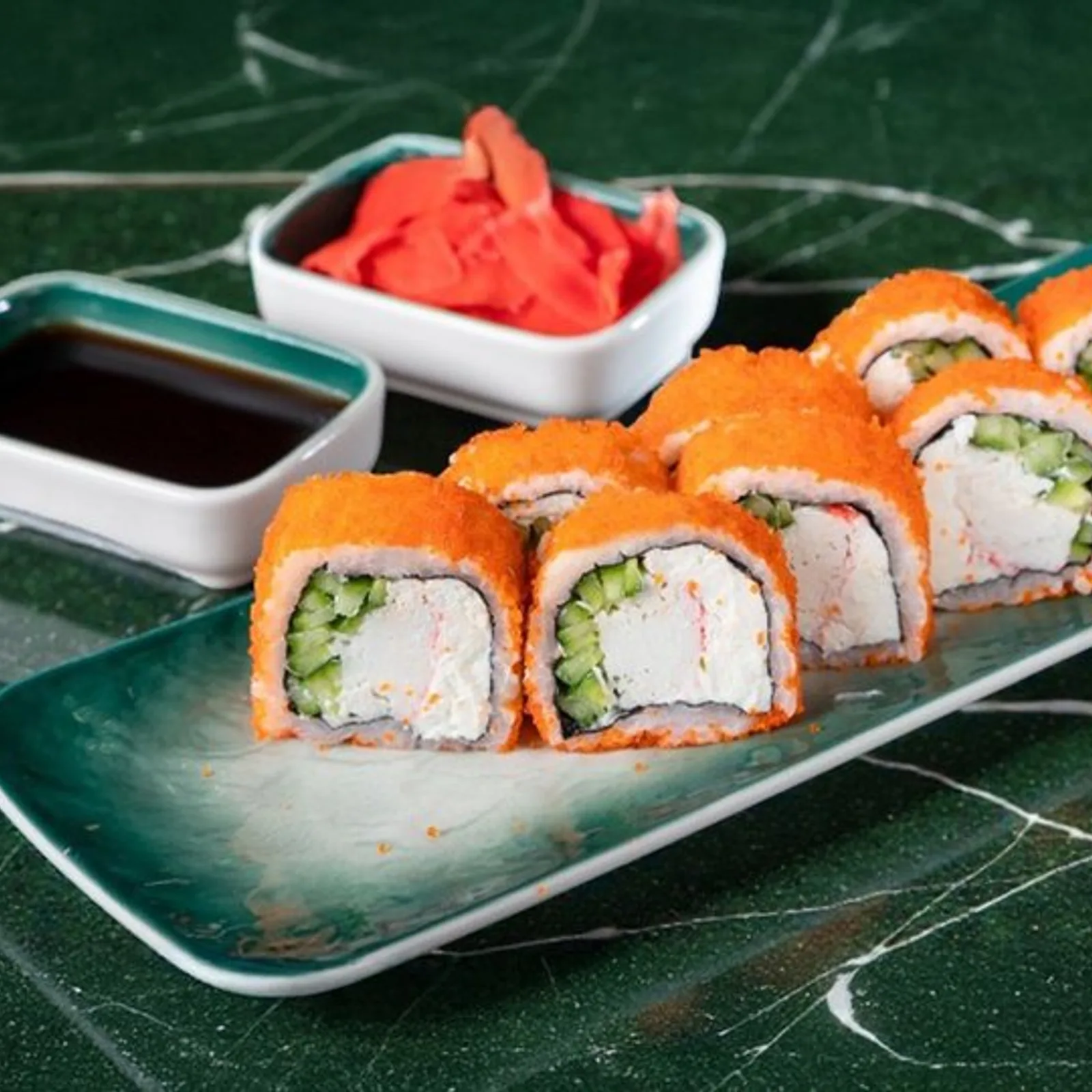 California Qızılbalıq Roll